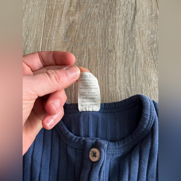 Kate Quinn Baby Blue Ribbed Henley Style Romper - Size 3-6 months - Picture 5 of 6